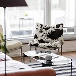Modern & Stylish With Balcony By Renters *