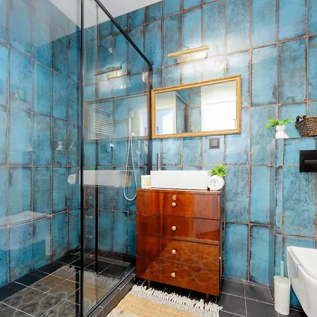 Appartement Modern & Stylish With Balcony By Renters