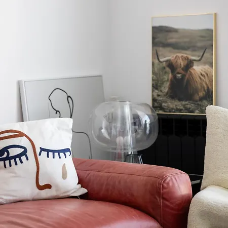 Modern & Stylish With Balcony By Renters Apartment Warsaw
