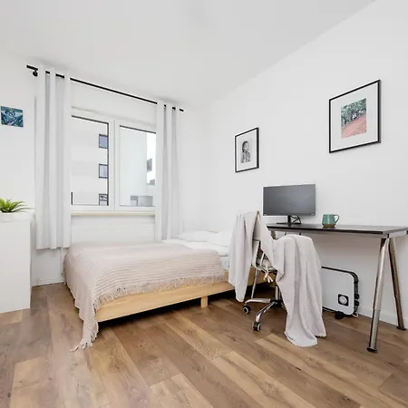Modern & Stylish With Balcony By Renters Apartment Warsaw