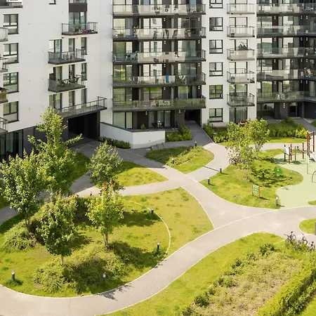 Modern & Stylish With Balcony By Renters