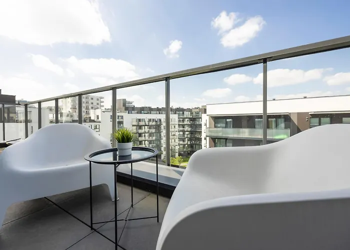 Lägenhet Modern & Stylish With Balcony By Renters *