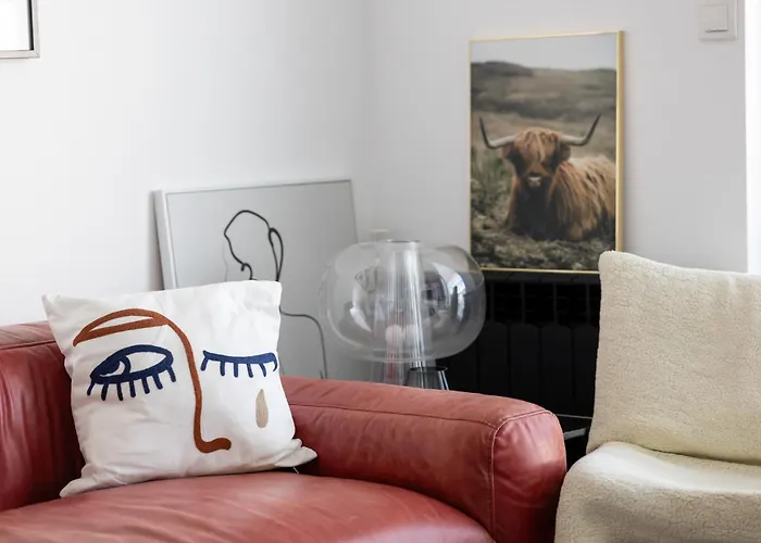 Modern & Stylish With Balcony By Renters Lägenhet Warszawa