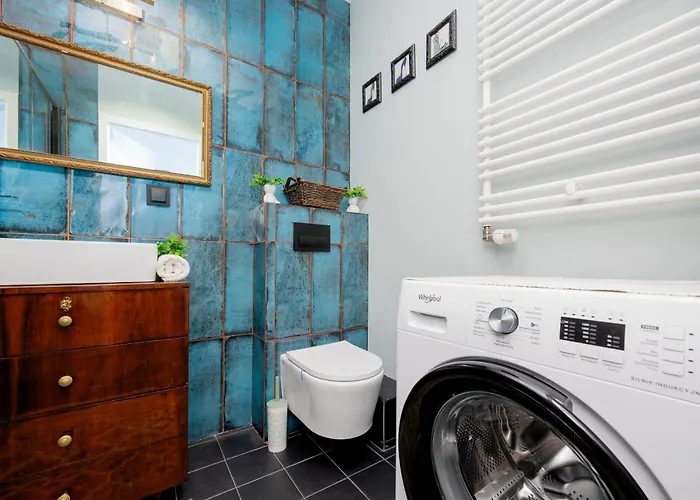 Modern & Stylish With Balcony By Renters Lägenhet Warszawa