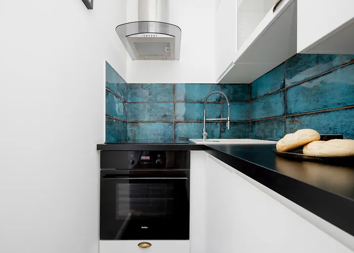 Lägenhet Modern & Stylish With Balcony By Renters *